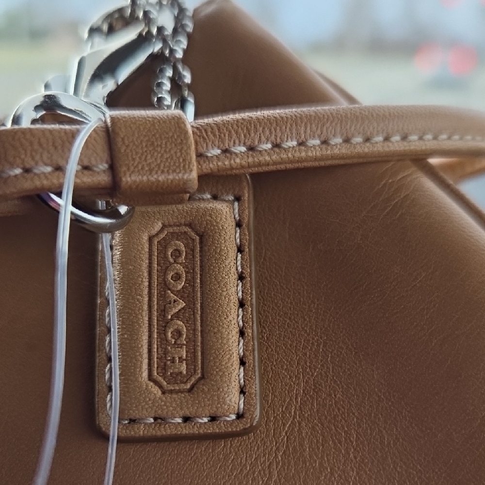 Coach Tan Butter Smooth Leather Wrislet Wallet Coin Purse Small - Picture 2 of 13